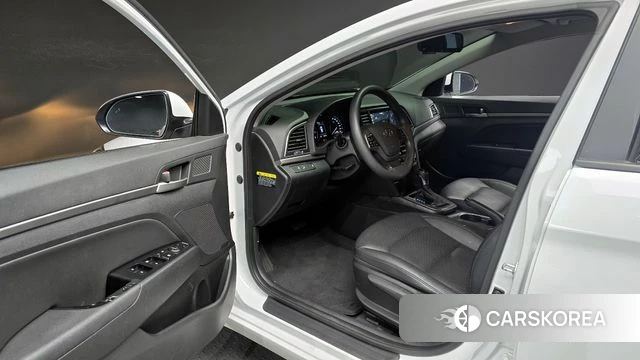 Hyundai Avante AD id 4397783 из Кореи 29