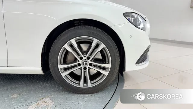 Mercedes-Benz E-Class W213 id 3735438 из Кореи 19