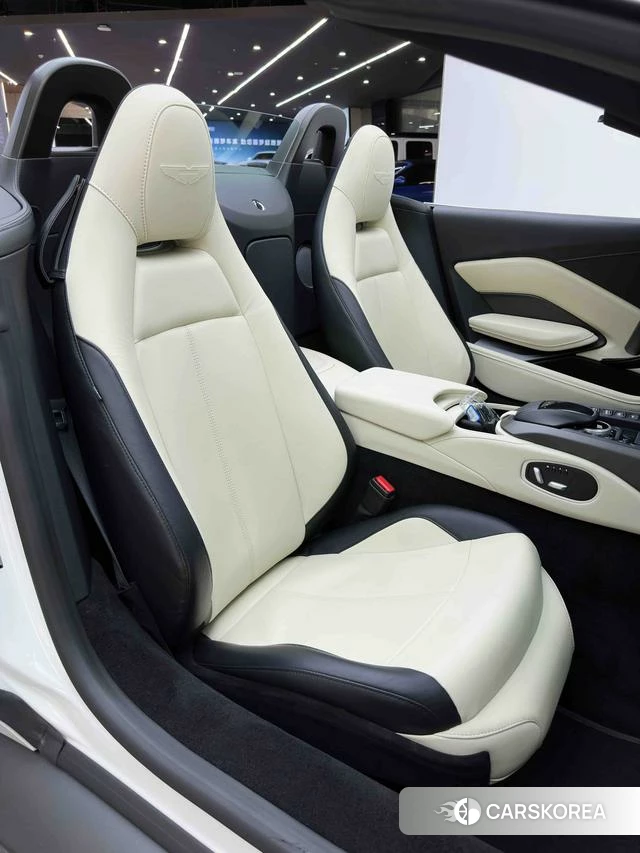 Aston Martin Vantage id 4238837 из Китая 23