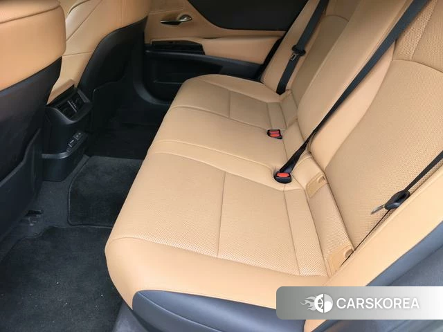 Lexus ES id 4365875 из Китая 9