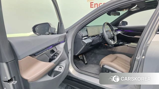 BMW 5 Series (G60) id 4729655 из Кореи 33