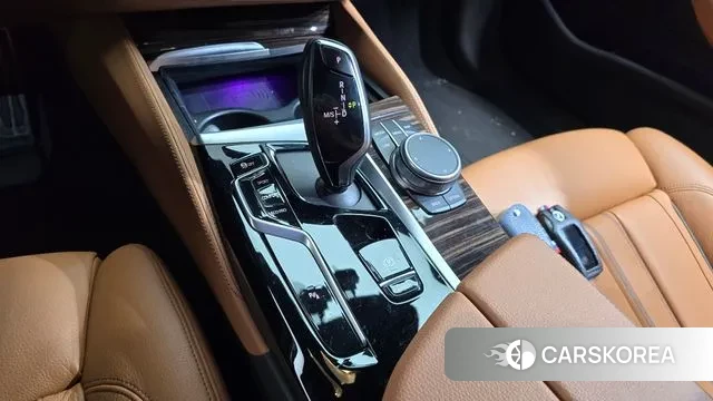 BMW 5 Series (G30) id 3344117 из Кореи 19