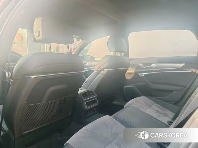 Audi A6L id 4277529 из Китая 9