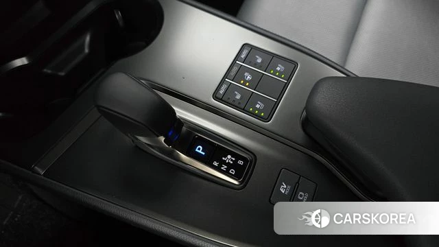Lexus UX300h id 4354044 из Кореи 30