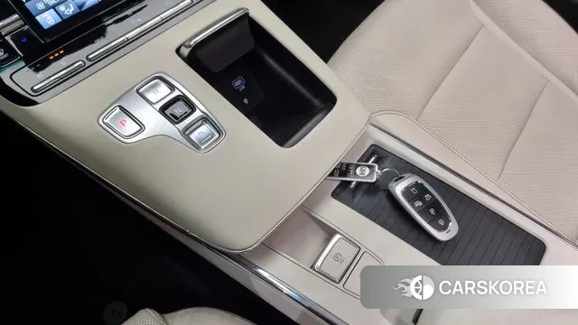 Hyundai The New Grandeur IG Hybrid id 3788046 из Кореи 19