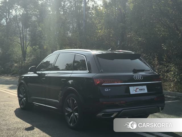 Audi Q7 id 4255909 из Китая 9