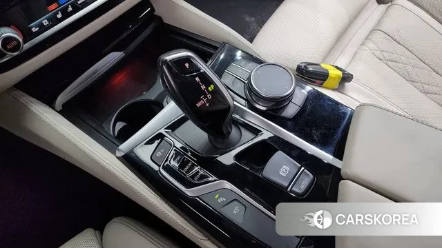 BMW 5 Series (G30) id 3641437 из Кореи 19