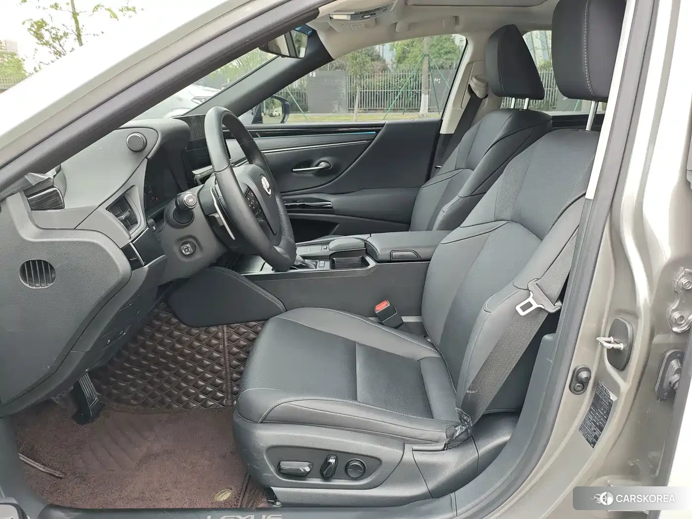 Lexus ES id 4679604 из Китая 10