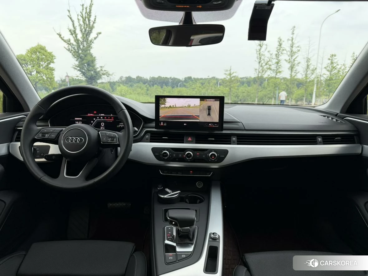 Audi A4L id 4452450 из Китая 16