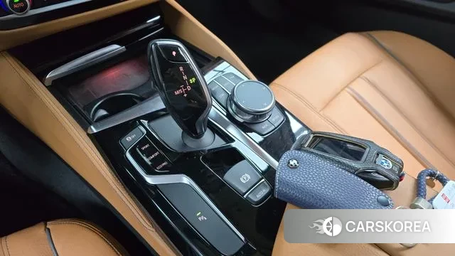 BMW 5 Series (G30) id 3748165 из Кореи 19