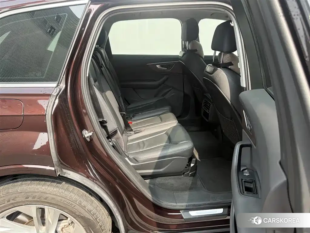 Audi Q7 id 4578358 из Китая 25