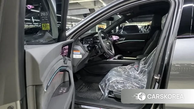 Audi e-Tron id 3705777 из Кореи 19