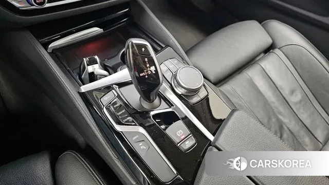 BMW 5 Series (G30) id 3024132 из Кореи 19