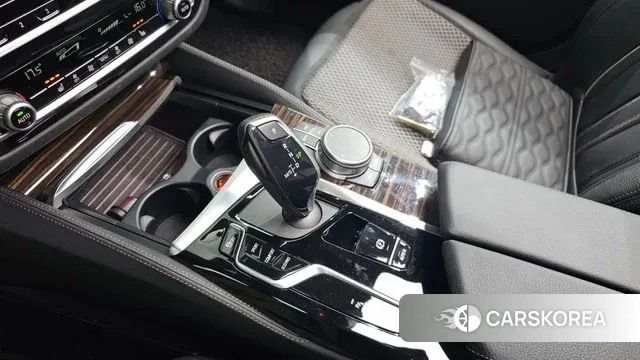 BMW 5 Series (G30) id 3043623 из Кореи 19