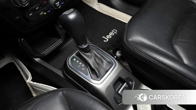 Jeep Renegade id 3439606 из Кореи 19