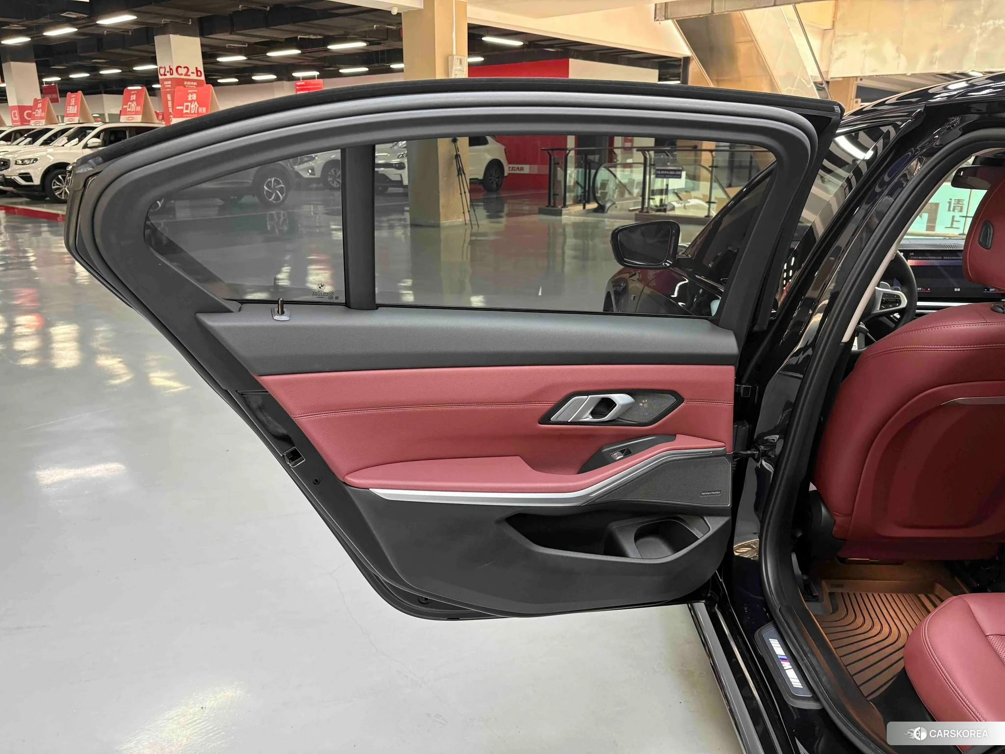 BMW 3 series id 4479250 из Китая 43