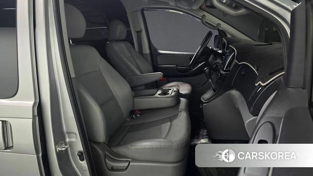 Hyundai The New Grand Starex id 4698317 из Кореи 29