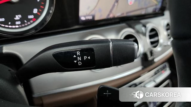 Mercedes-Benz E-Class W213 id 4557526 из Кореи 19