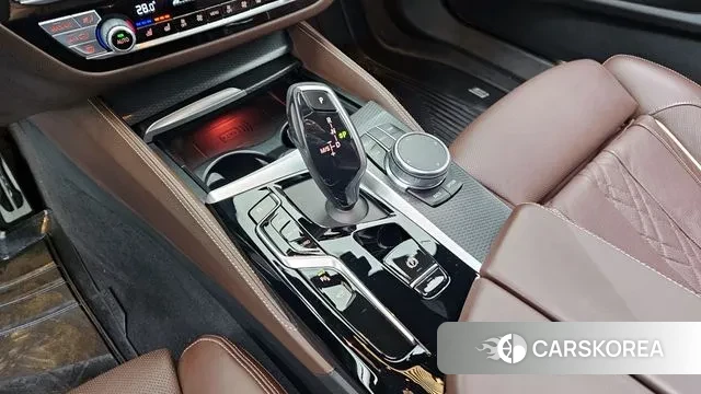 BMW 5 Series (G30) id 3620341 из Кореи 19