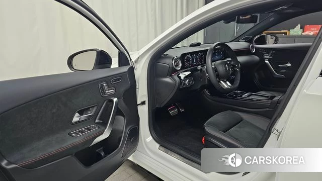 Mercedes-Benz A-Class W177 id 4686510 из Кореи 29