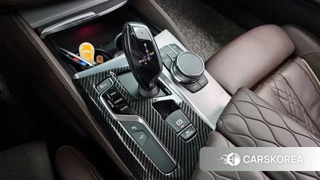 BMW 5 Series (G30) id 3066241 из Кореи 19