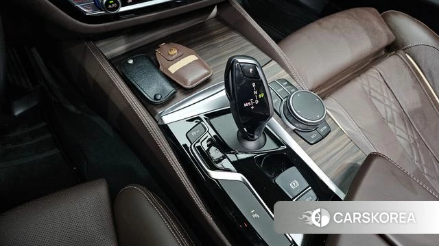 BMW 5 Series (G30) id 3852990 из Кореи 19