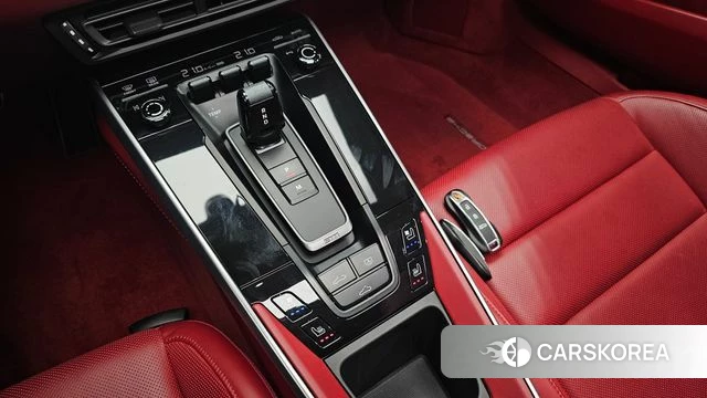 Porsche 911(992) id 3840034 из Кореи 19