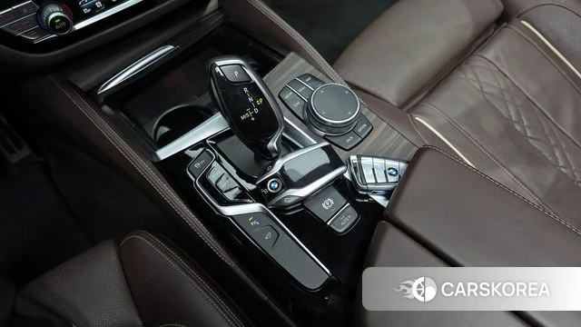 BMW 5 Series (G30) id 4581542 из Кореи 19