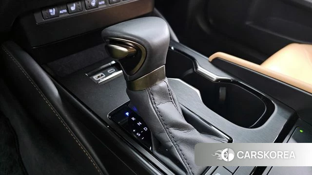 Lexus ES300h 7th generation id 4280009 из Кореи 19