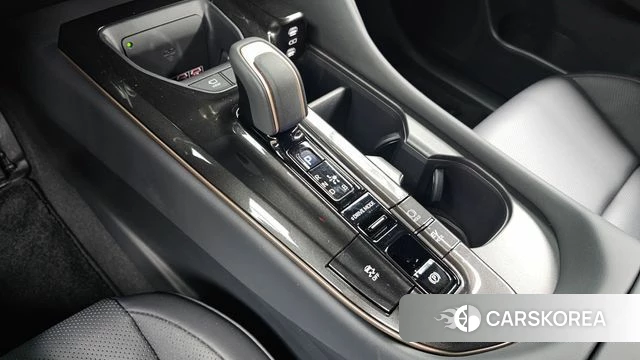 Toyota Crown Crossover id 4342627 из Кореи 31