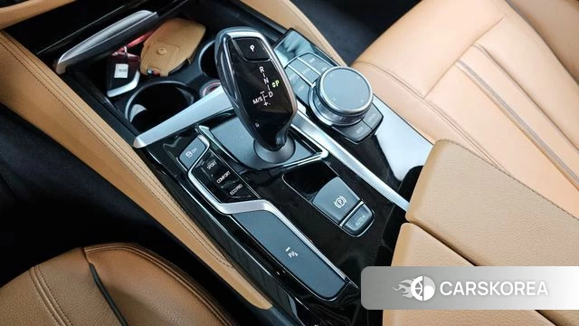 BMW 5 Series (G30) id 4325166 из Кореи 33