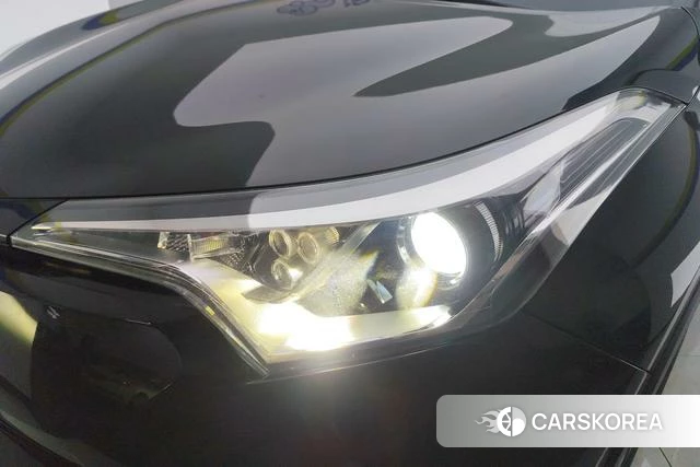 Toyota IZOA id 4273033 из Китая 16