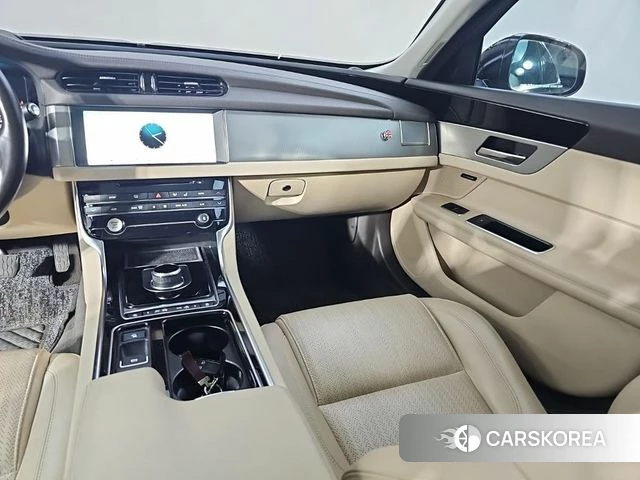 Jaguar XF (X260) id 4849945 из Кореи 19