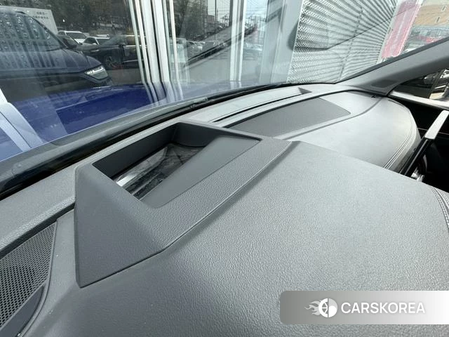 Audi Q5L id 4259462 из Китая 11