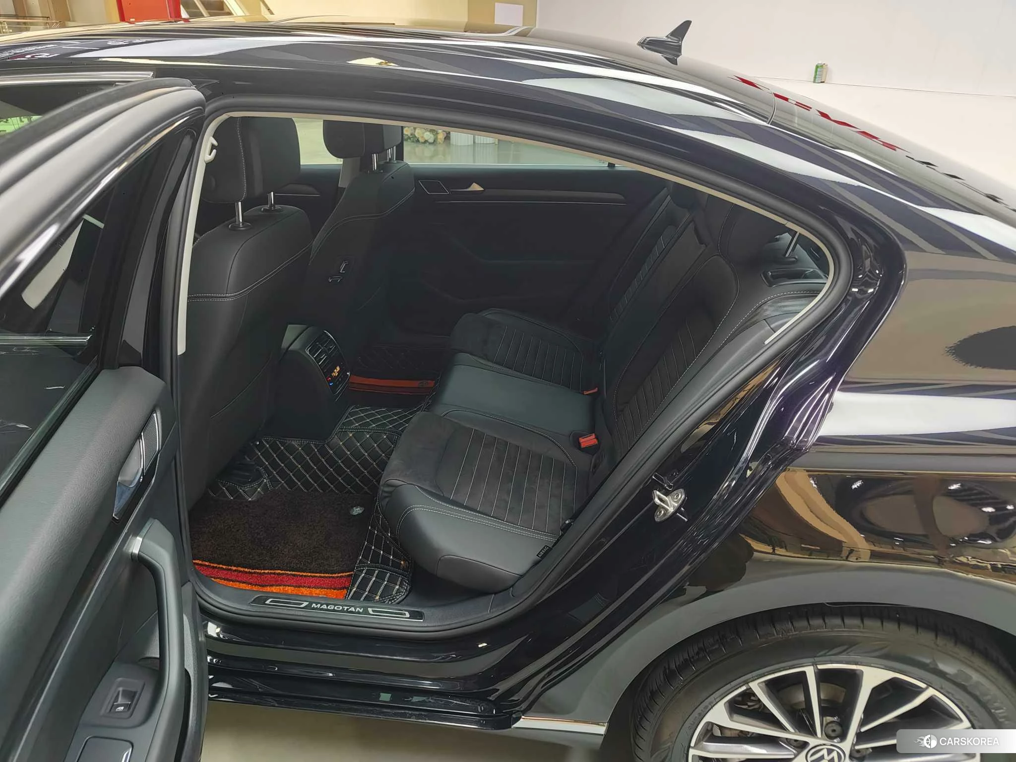 Volkswagen Magotan id 4452404 из Китая 43