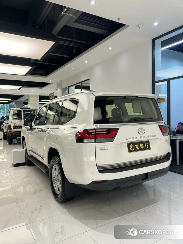 Toyota Land Cruiser (imported) id 4299999 из Китая 9