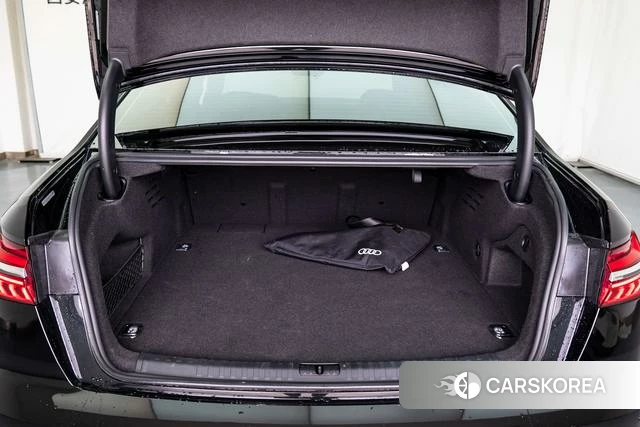Audi A6L PHEV id 4298335 из Китая 25