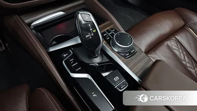 BMW 5 Series (G30) id 2891124 из Кореи 19