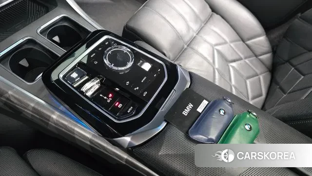 BMW 7 Series (G70) id 3462796 из Кореи 19