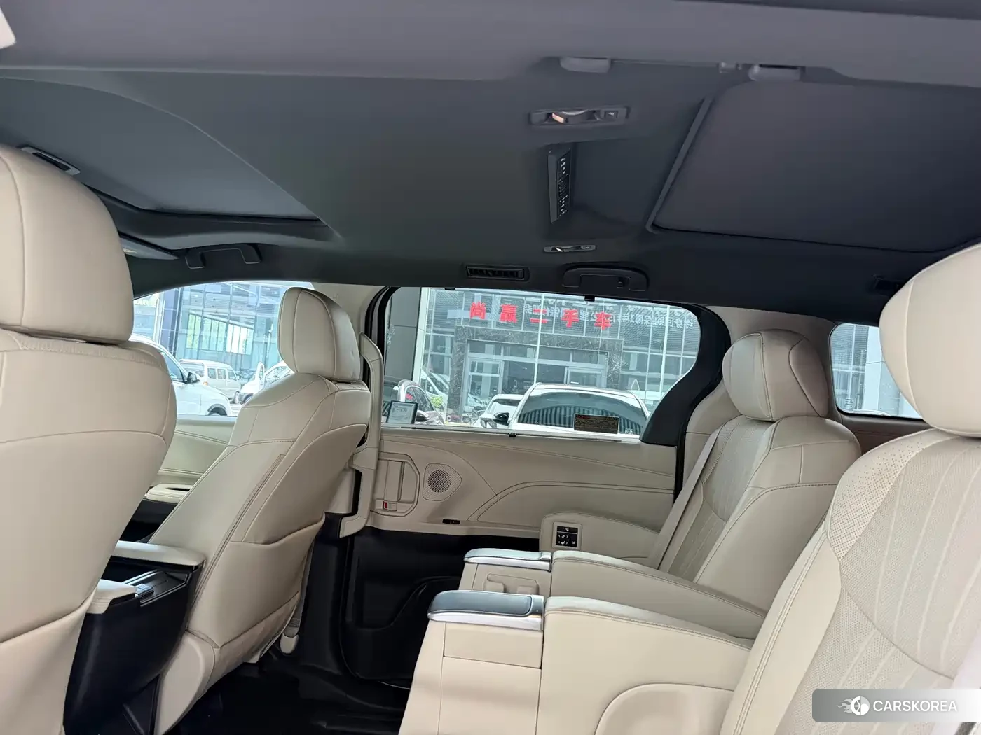 Toyota Granvia id 4628382 из Китая 18