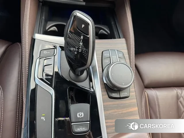 BMW 5 Series (G30) id 3283372 из Кореи 19