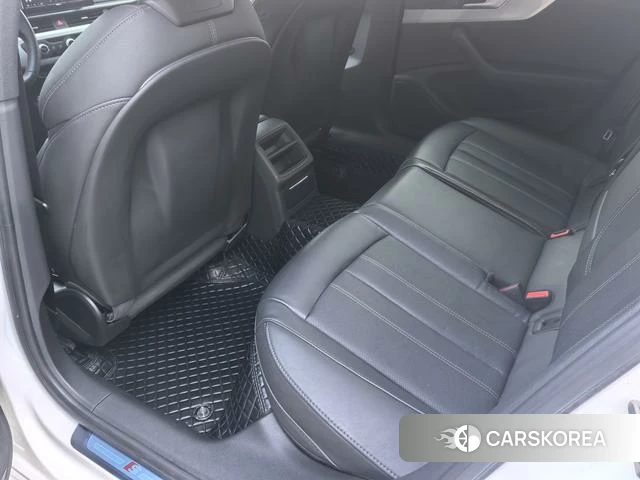 Audi A4L id 3908840 из Китая 15