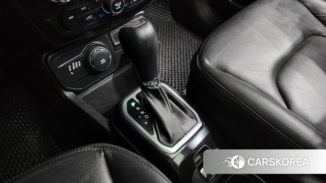 Jeep Renegade id 4244835 из Кореи 33