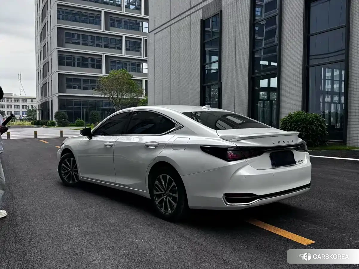 Lexus ES id 4539009 из Китая 9