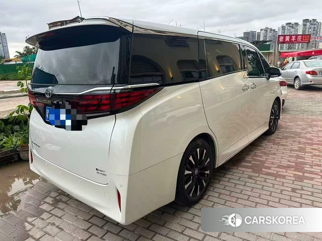 Toyota Elfa id 4260626 из Китая 9