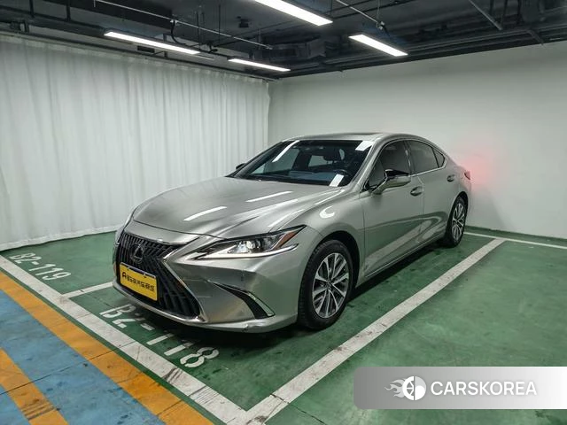Lexus ES id 4276676 из Китая 19