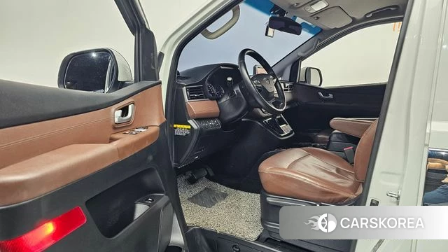 Hyundai The New Grand Starex id 4557465 из Кореи 29