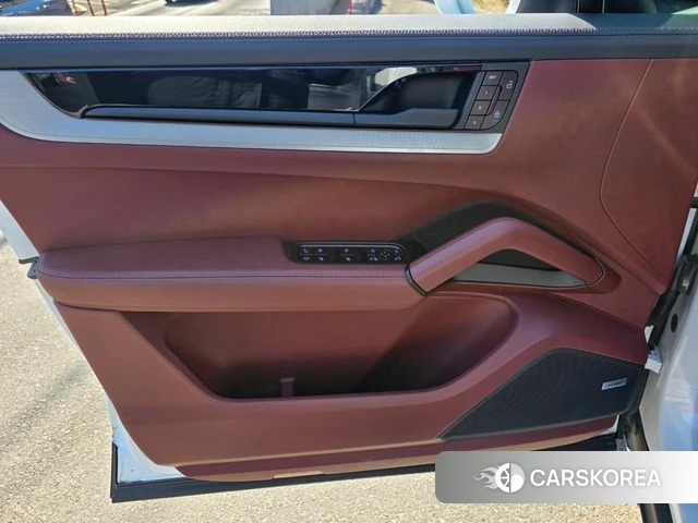 Porsche Cayenne (PO536) id 3786262 из Кореи 19