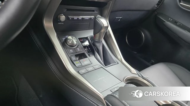 Lexus NX300h id 4764426 из Кореи 31