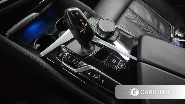 BMW 5 Series (G30) id 3467949 из Кореи 19